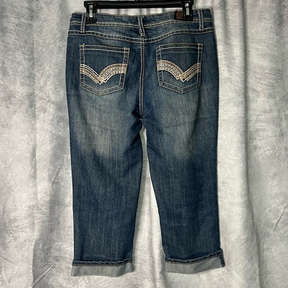 Earl Jean Denim Rolled Cuff Capris - size 8 - Picture 4 of 11